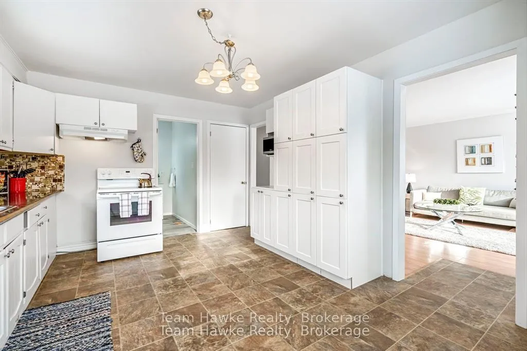 Photo 11 of 264 Kingfisher Avenue, Tay, Port McNicoll — HOMEH