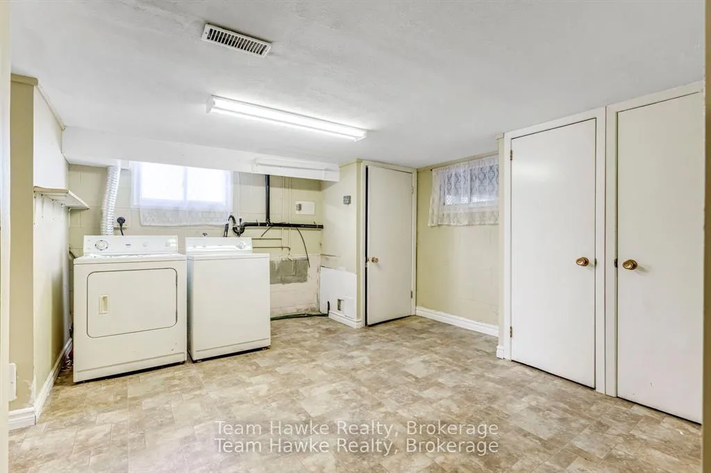Photo 21 of 264 Kingfisher Avenue, Tay, Port McNicoll — HOMEH