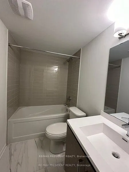 Photo 12 of Unit TH 354, 100 Honeycrisp Crescent, Vaughan, Vaughan Corporate Centre — HOMEH