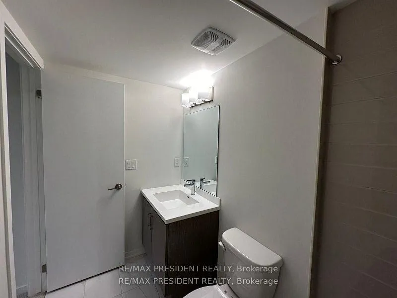 Photo 19 of Unit TH 354, 100 Honeycrisp Crescent, Vaughan, Vaughan Corporate Centre — HOMEH