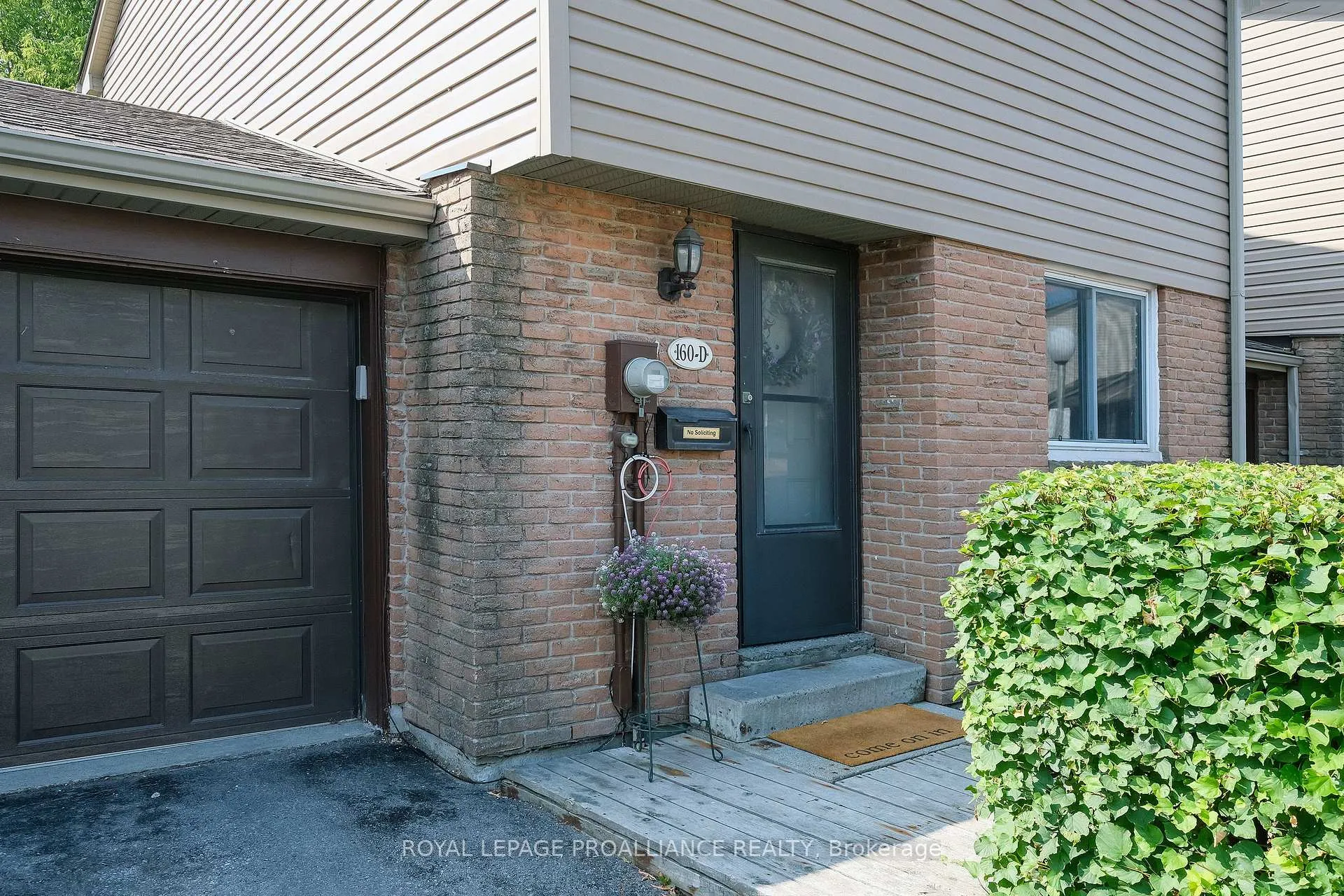 Photo 4 of Unit 10, 160 Singleton Drive, Belleville, Belleville Ward — HOMEH
