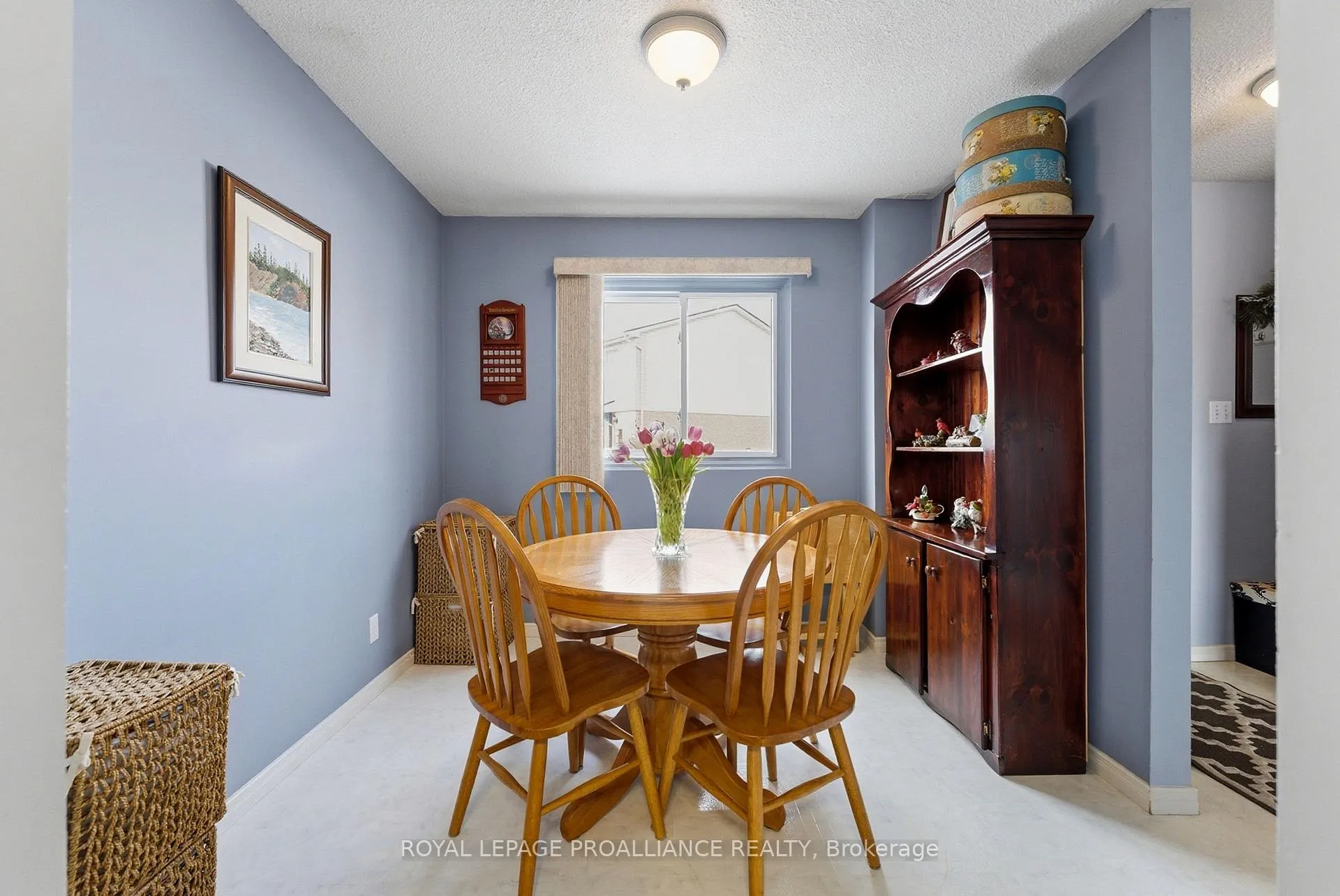 Photo 6 of Unit 10, 160 Singleton Drive, Belleville, Belleville Ward — HOMEH