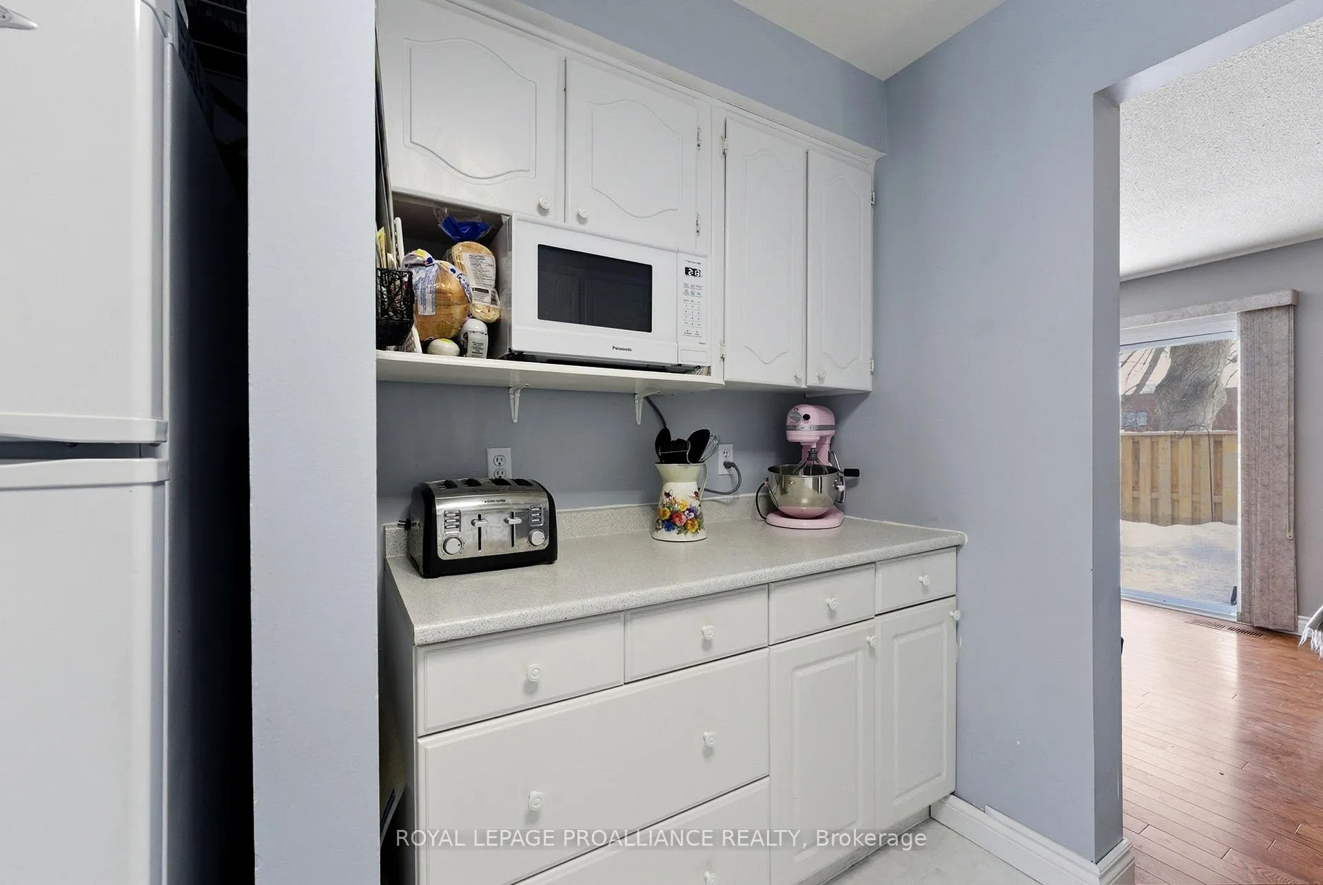 Photo 10 of Unit 10, 160 Singleton Drive, Belleville, Belleville Ward — HOMEH