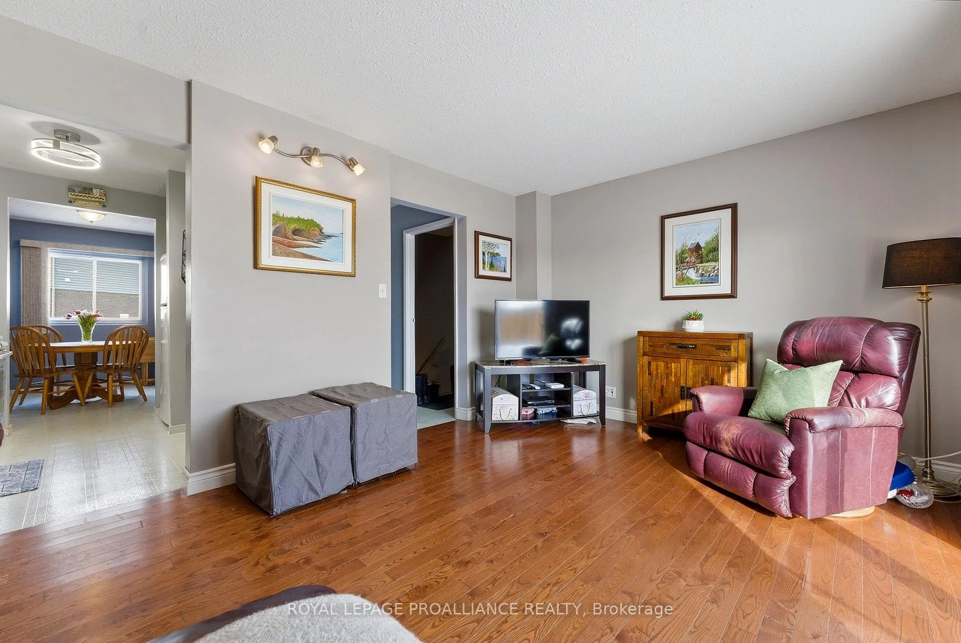 Photo 12 of Unit 10, 160 Singleton Drive, Belleville, Belleville Ward — HOMEH