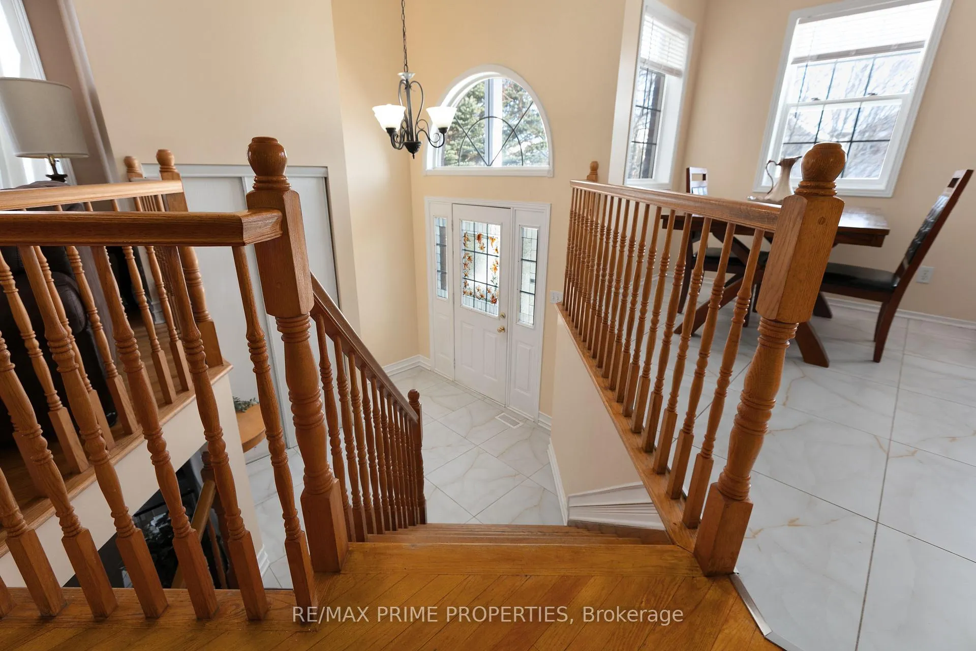 Photo 3 of 1567 Rumford Drive, Ottawa, Fallingbrook/Pineridge — HOMEH
