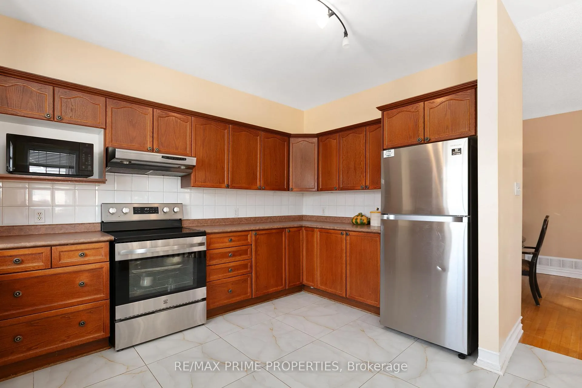 Photo 15 of 1567 Rumford Drive, Ottawa, Fallingbrook/Pineridge — HOMEH