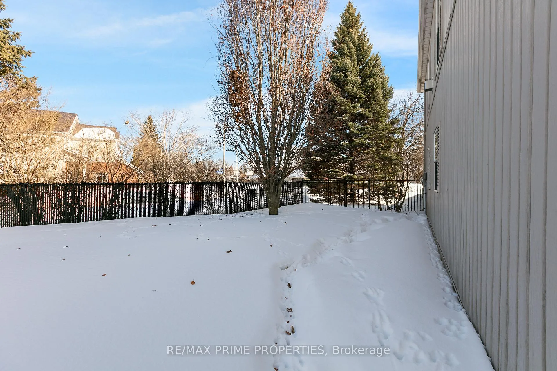 Photo 41 of 1567 Rumford Drive, Ottawa, Fallingbrook/Pineridge — HOMEH