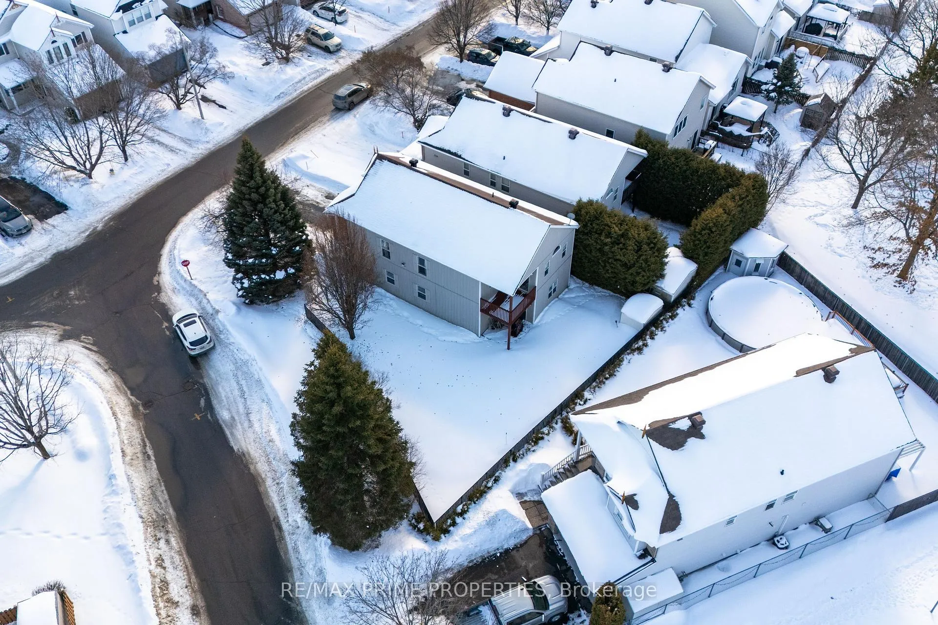 Photo 42 of 1567 Rumford Drive, Ottawa, Fallingbrook/Pineridge — HOMEH
