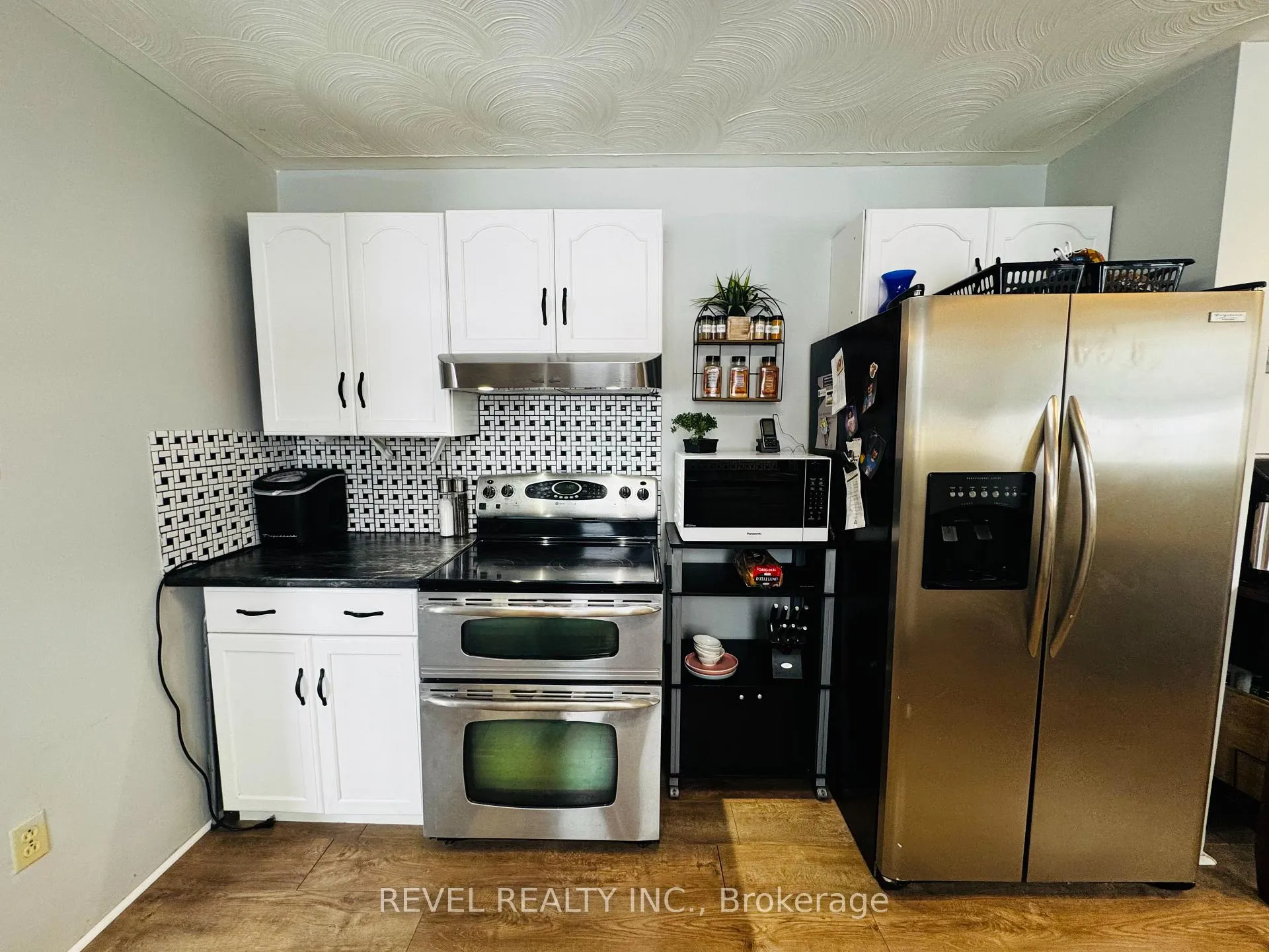 Photo 14 of 27 Arthur Street, Sudbury Remote Area — HOMEH