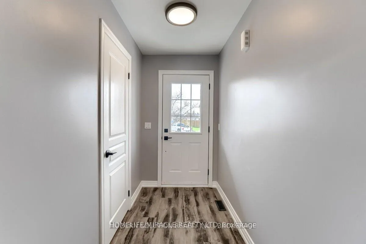 Photo 3 of 408 Orvis Crescent, Shelburne — HOMEH