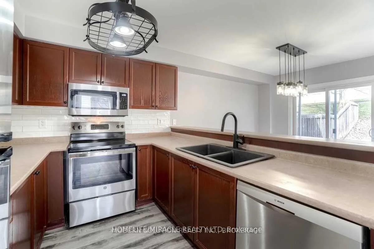 Photo 14 of 408 Orvis Crescent, Shelburne — HOMEH