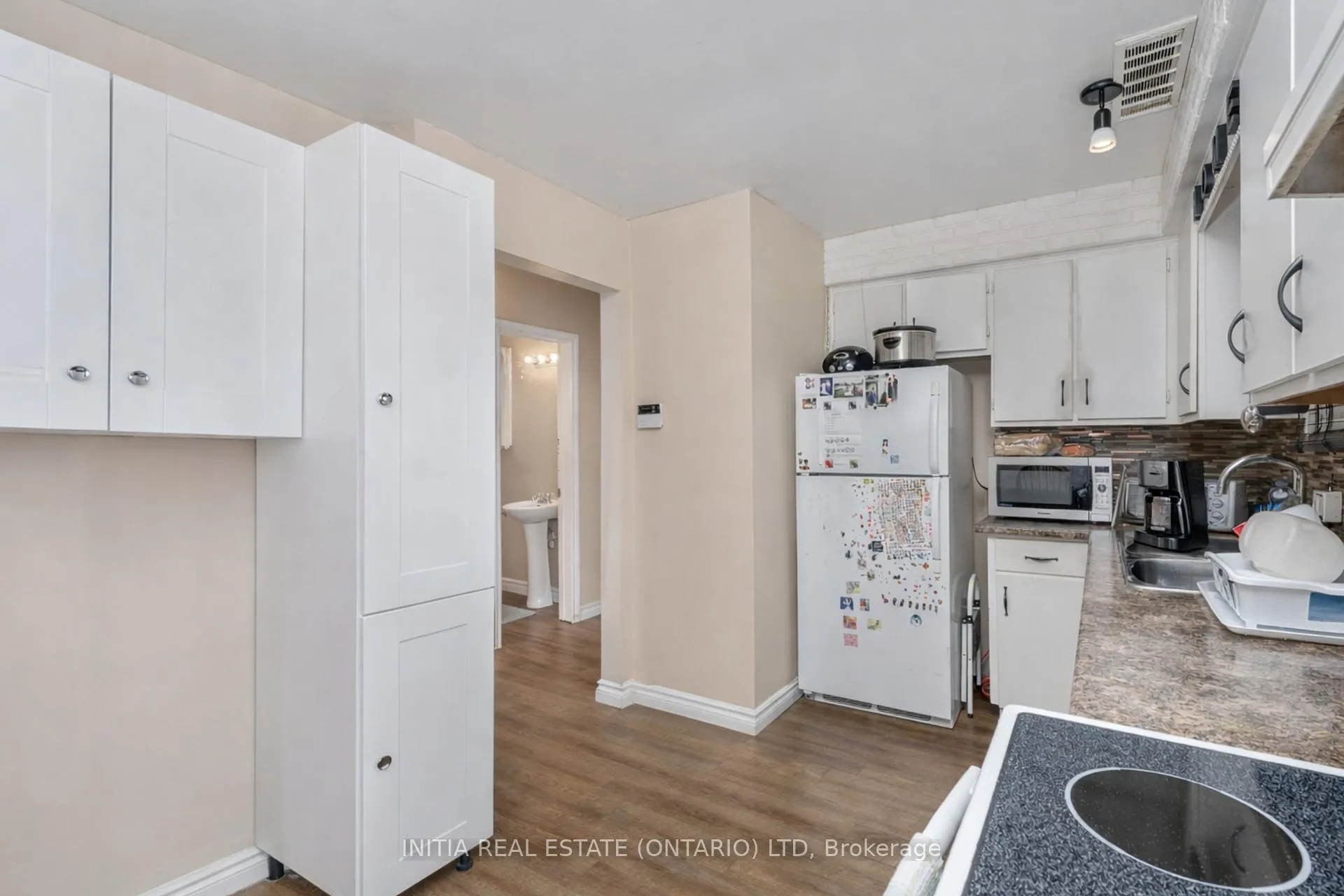 Photo 11 of 862 Assiniboine Crescent, Sarnia — HOMEH