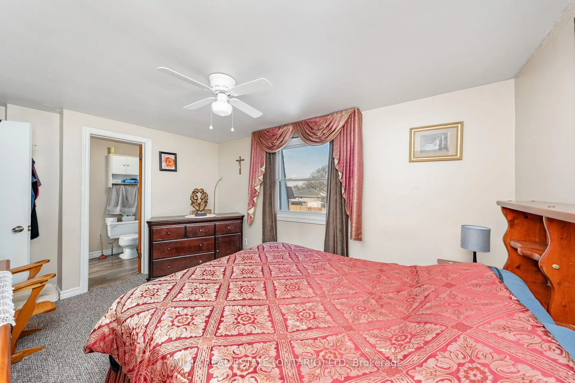 Photo 16 of 862 Assiniboine Crescent, Sarnia — HOMEH