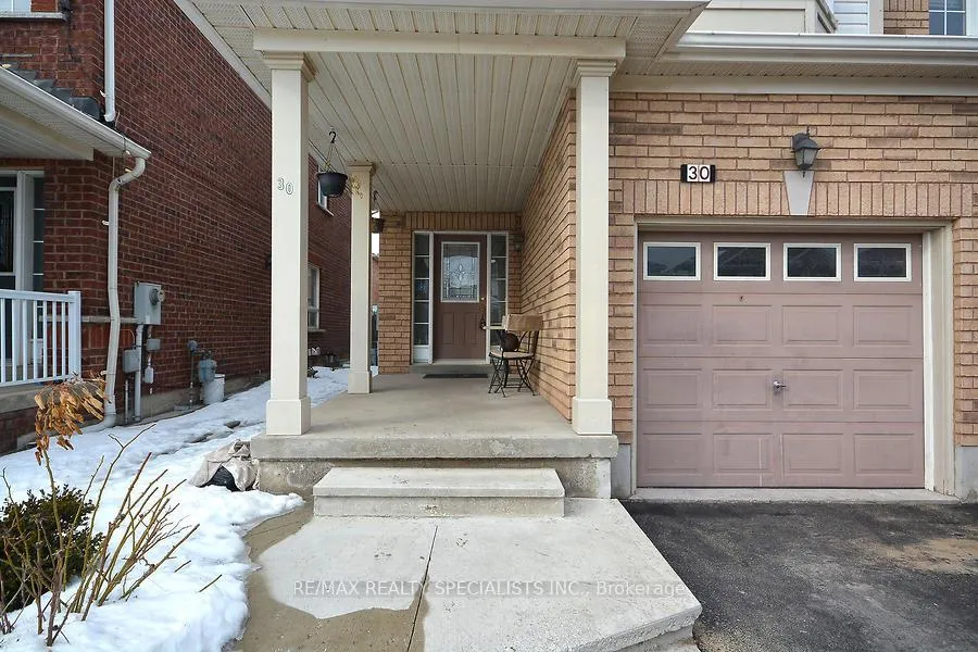 Photo 4 of 30 Galtee Road, Brampton, Credit Valley — HOMEH