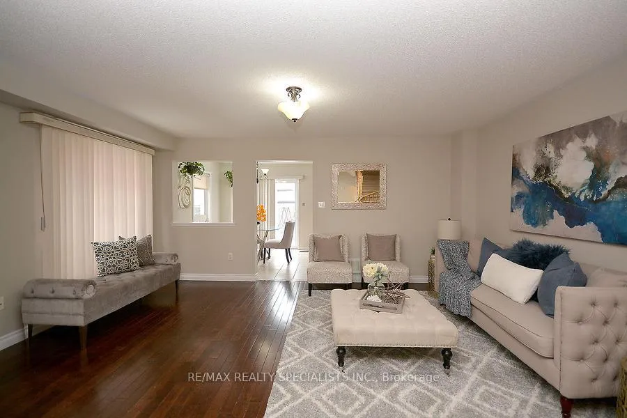 Photo 6 of 30 Galtee Road, Brampton, Credit Valley — HOMEH