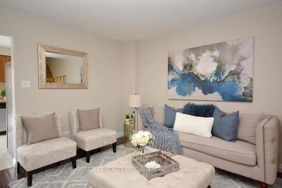 Photo 9 of 30 Galtee Road, Brampton, Credit Valley — HOMEH