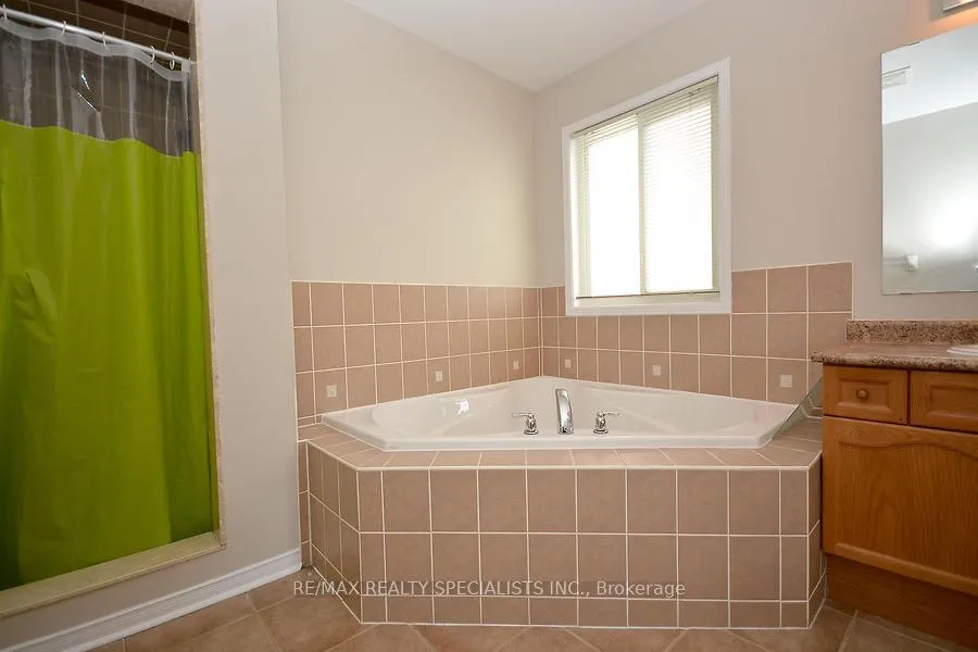 Photo 21 of 30 Galtee Road, Brampton, Credit Valley — HOMEH