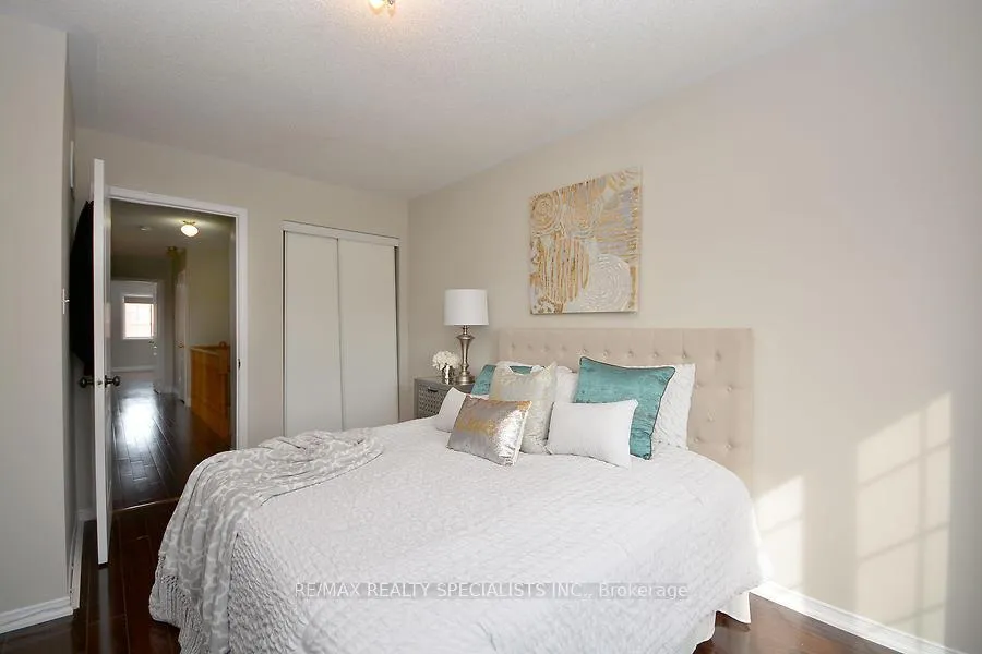 Photo 24 of 30 Galtee Road, Brampton, Credit Valley — HOMEH