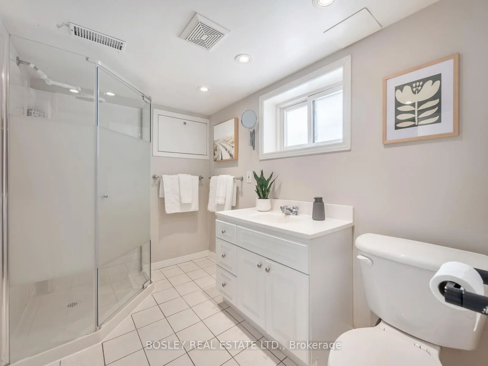 Photo 35 of 43 Bellefair Avenue, Toronto, The Beaches — HOMEH