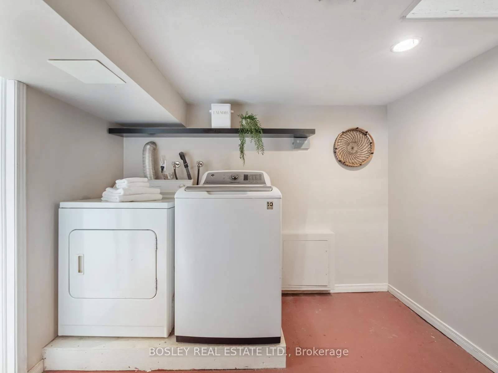 Photo 36 of 43 Bellefair Avenue, Toronto, The Beaches — HOMEH