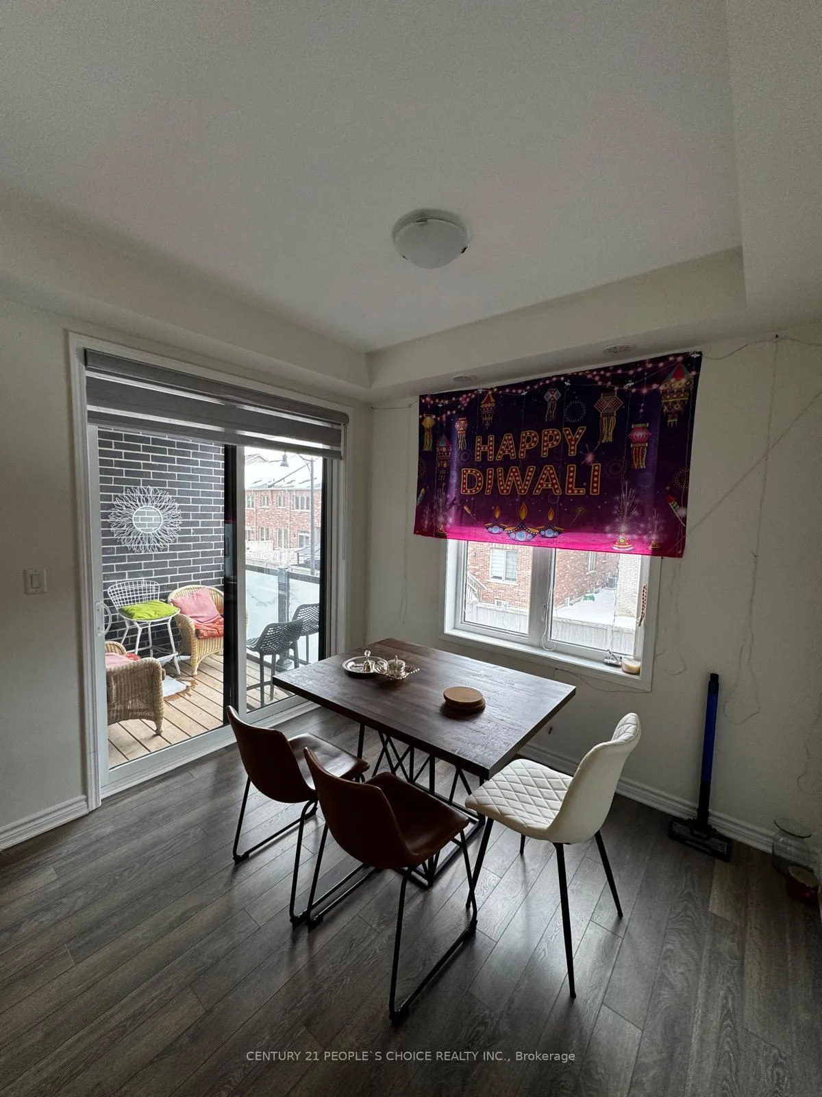 Photo 11 of 47 Summer Wind Lane N, Brampton, Northwest Brampton — HOMEH