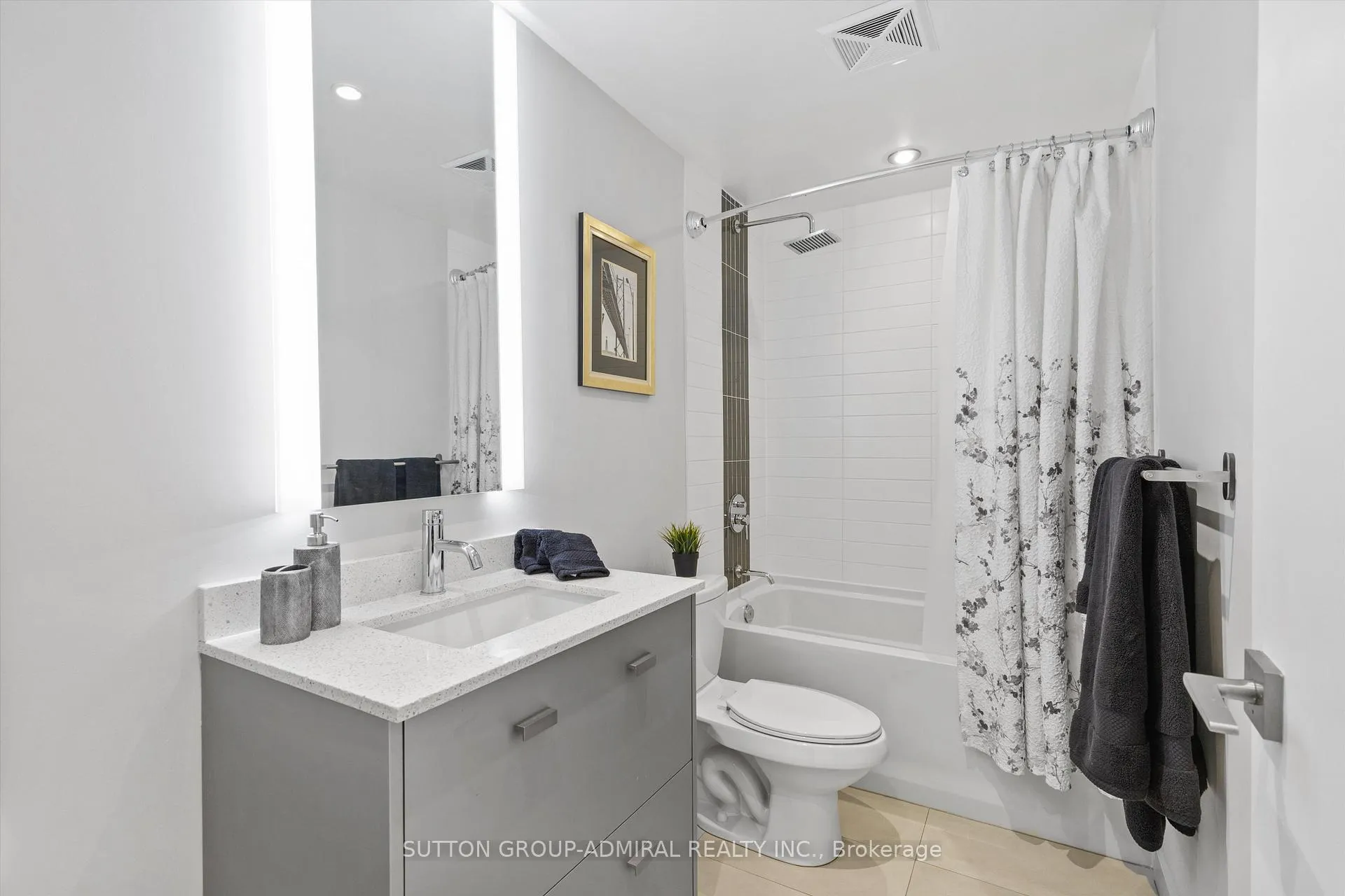 Photo 13 of Unit 614, 835 St Clair Avenue, Toronto, Wychwood — HOMEH