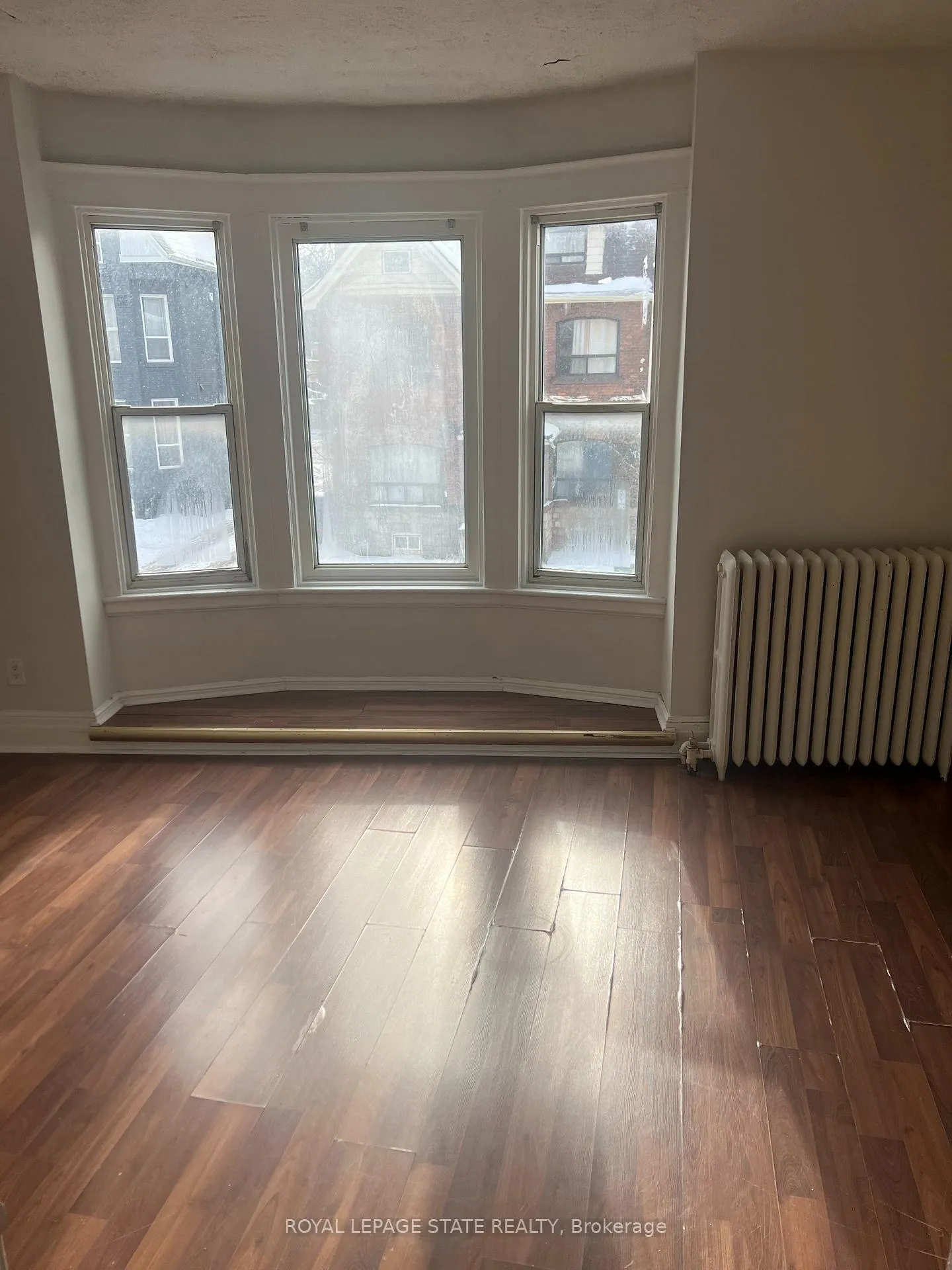 Photo 7 of Unit 2, 599 King Street E, Hamilton, Landsdale — HOMEH