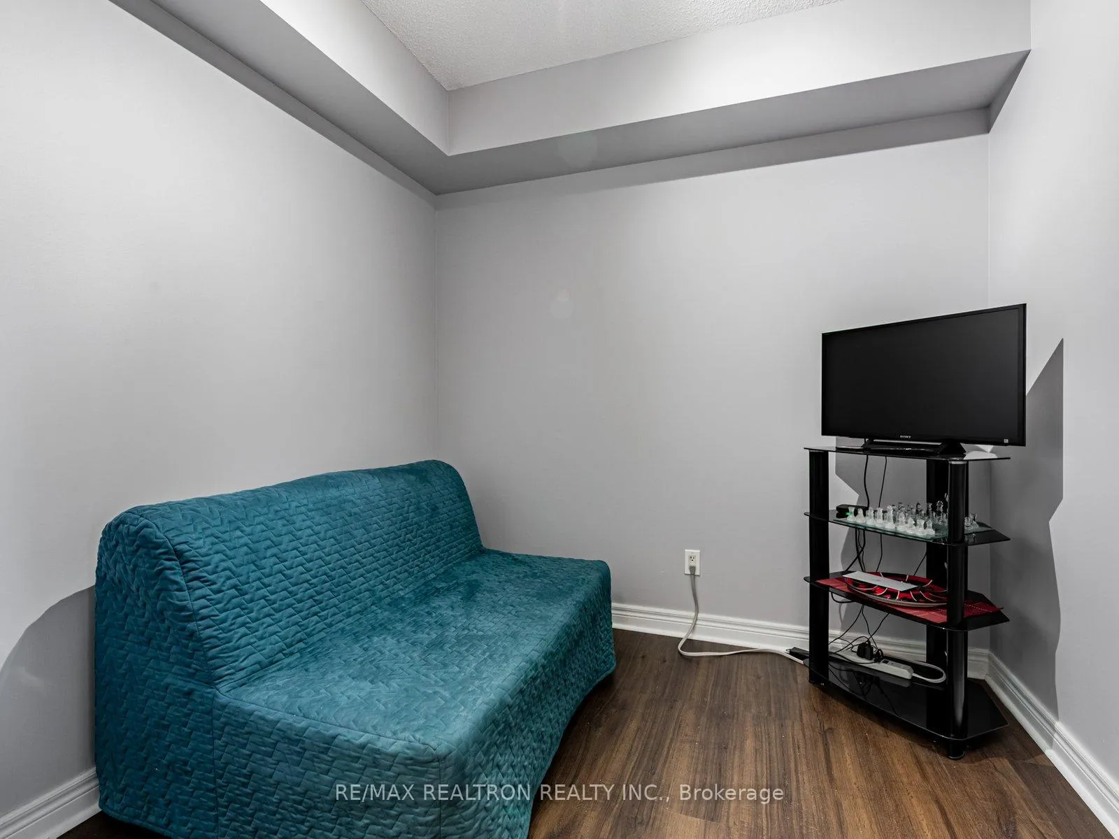 Photo 10 of Unit 608, 100 Promenade Circle, Vaughan, Brownridge — HOMEH