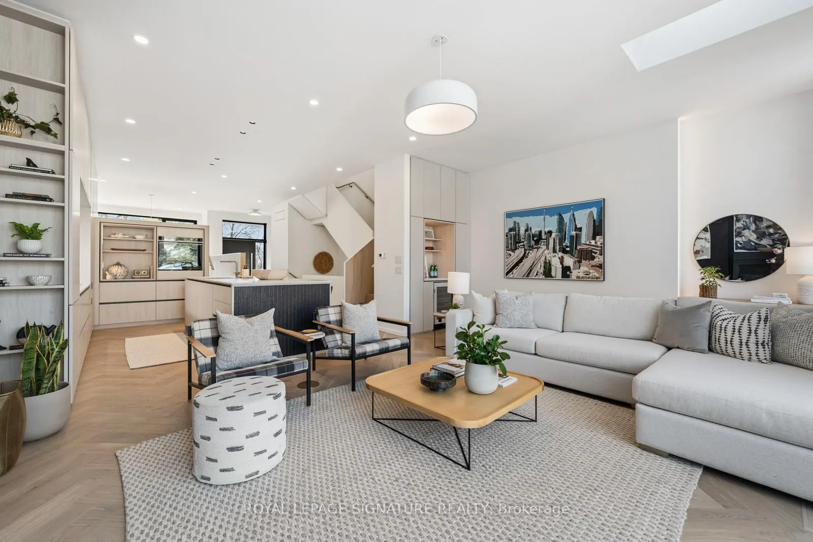 Photo 3 of 22 Duart Park Road, Toronto, The Beaches — HOMEH