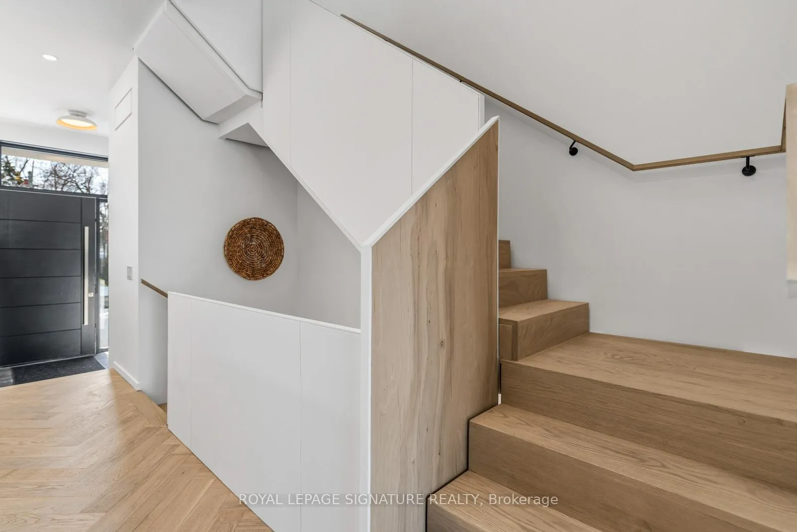 Photo 17 of 22 Duart Park Road, Toronto, The Beaches — HOMEH