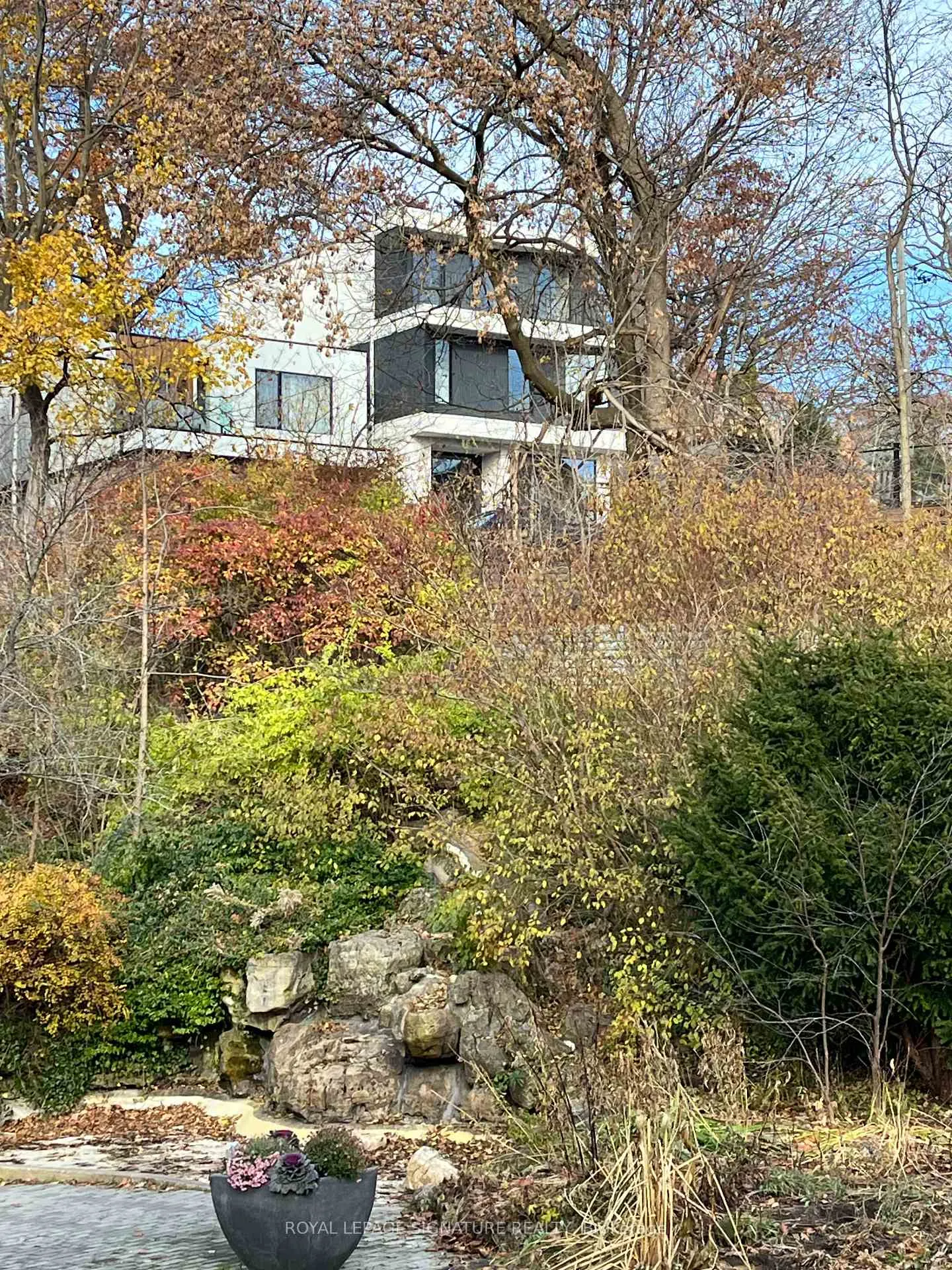 Photo 40 of 22 Duart Park Road, Toronto, The Beaches — HOMEH