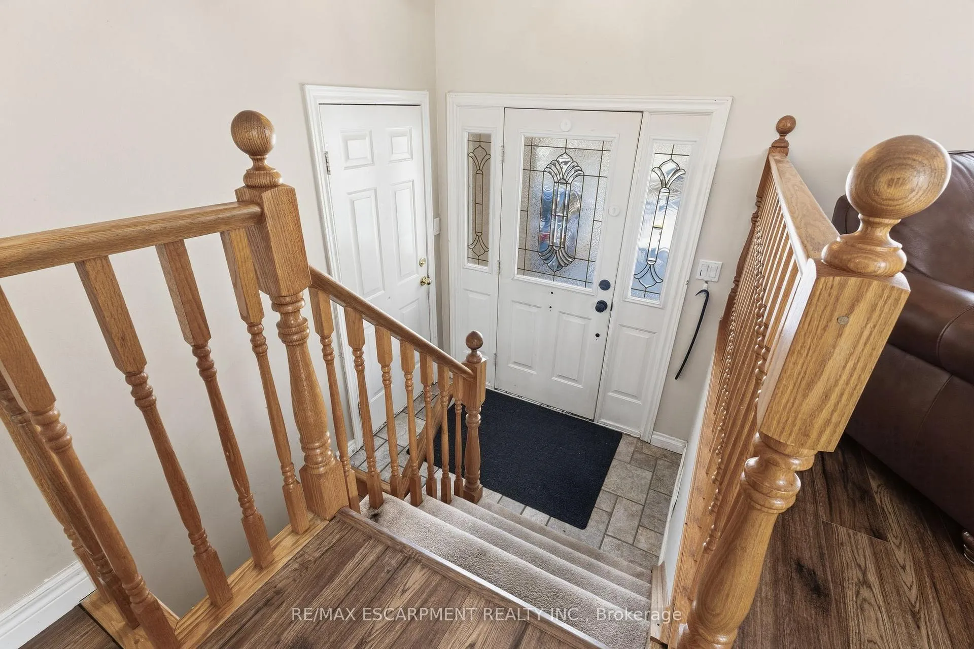 Photo 6 of 29 Longview Court, Hamilton, Mount Hope — HOMEH