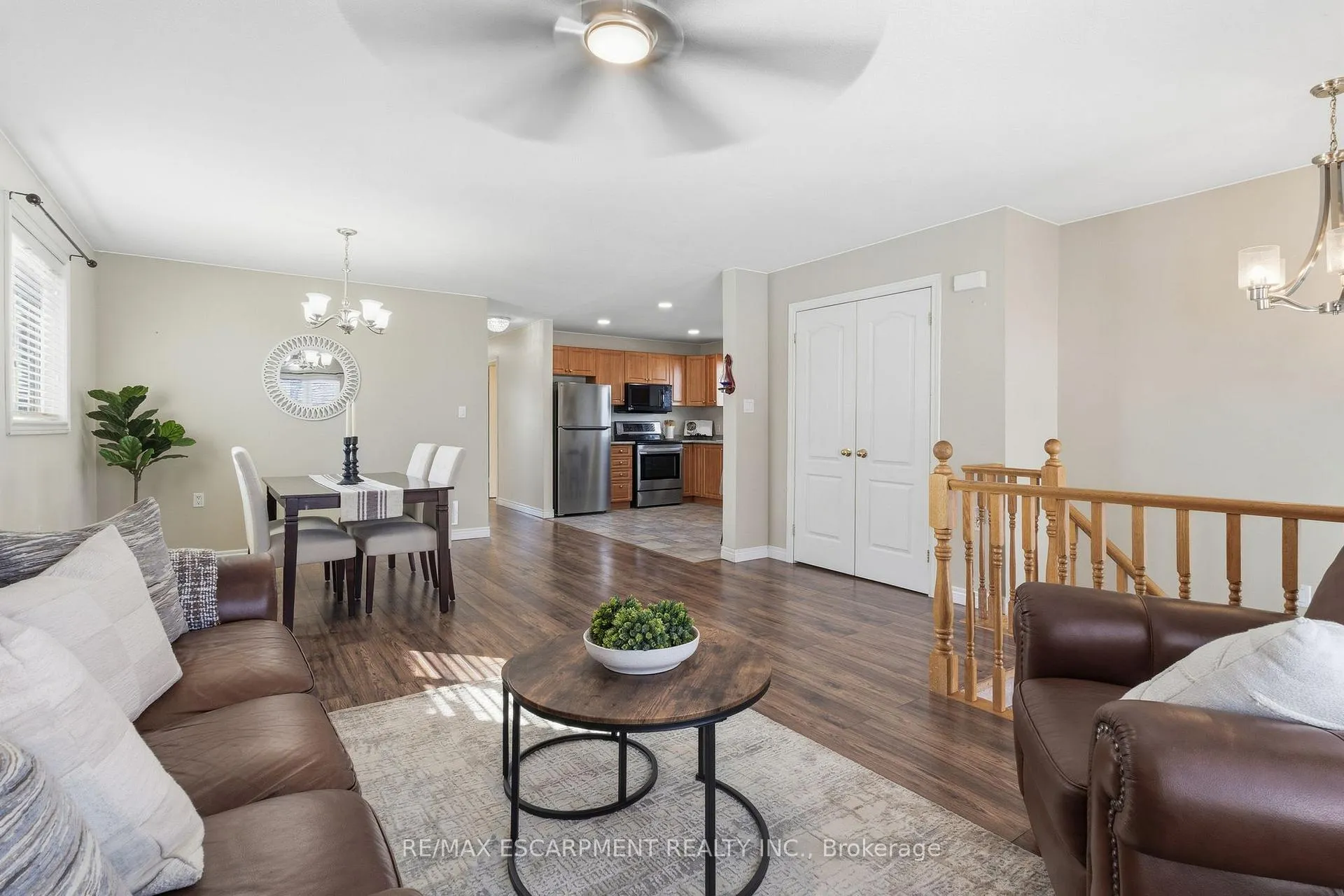 Photo 16 of 29 Longview Court, Hamilton, Mount Hope — HOMEH