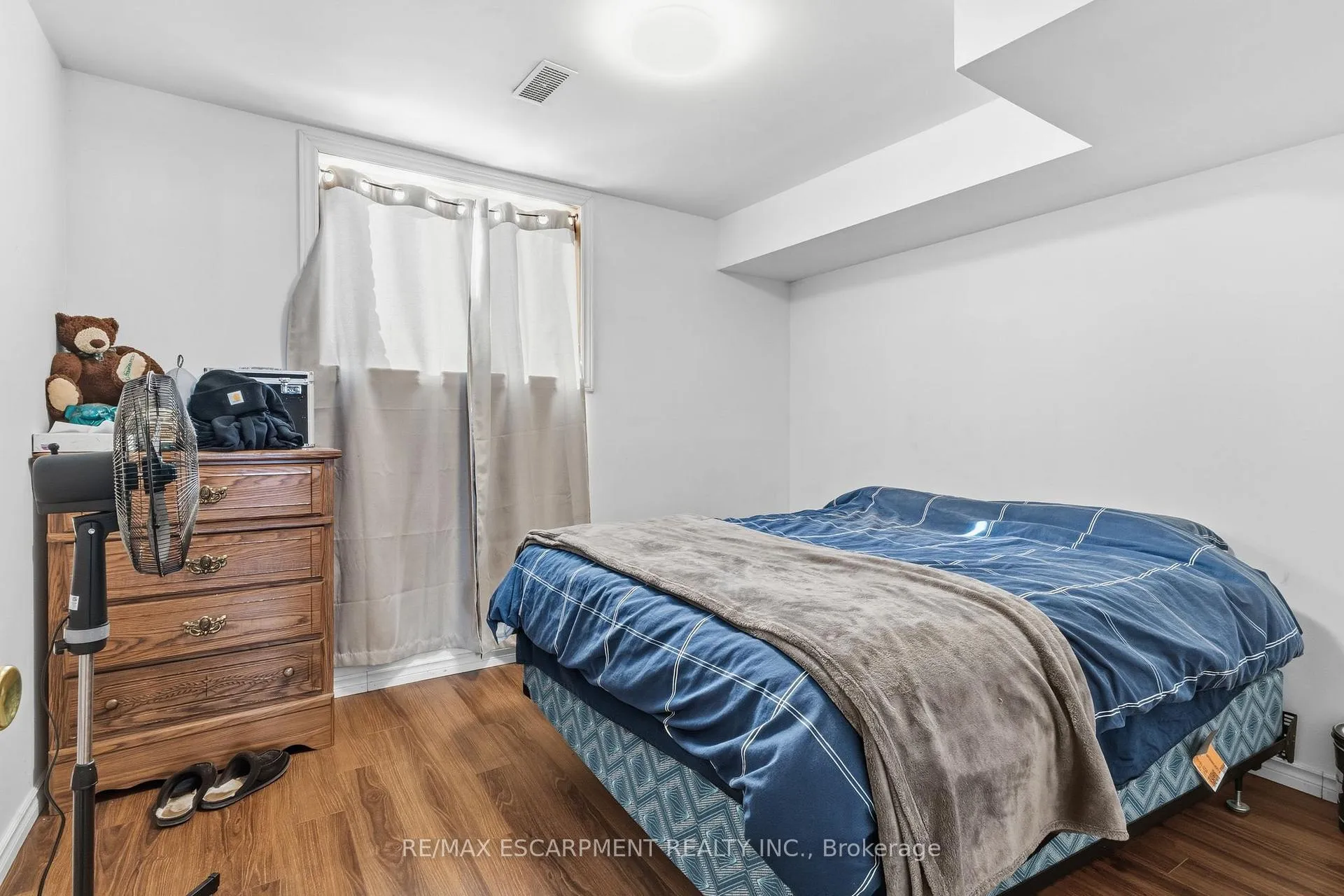 Photo 29 of 29 Longview Court, Hamilton, Mount Hope — HOMEH