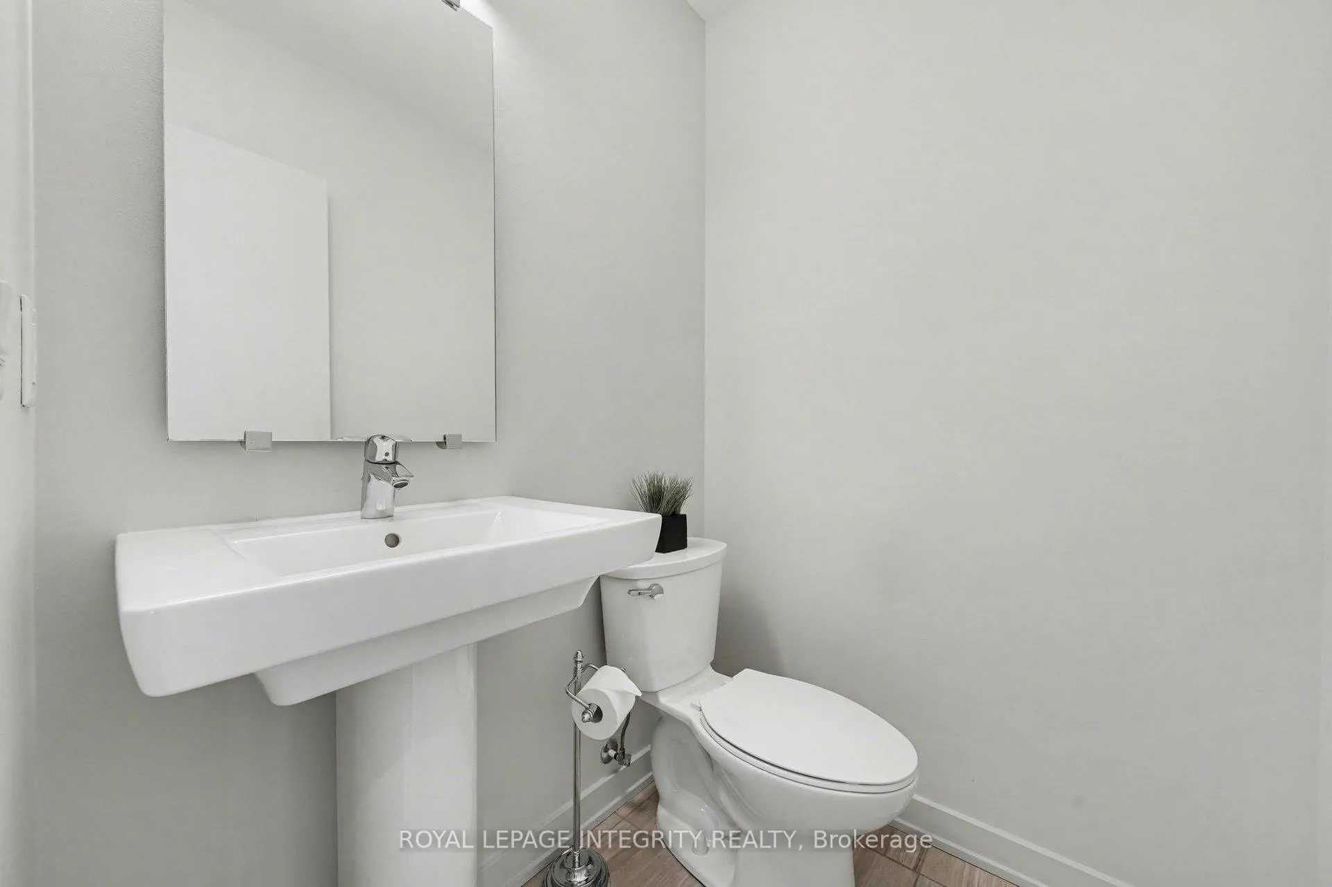 Photo 13 of 725 Guardian Grove, Ottawa, Riverside South/Gloucester Glen — HOMEH