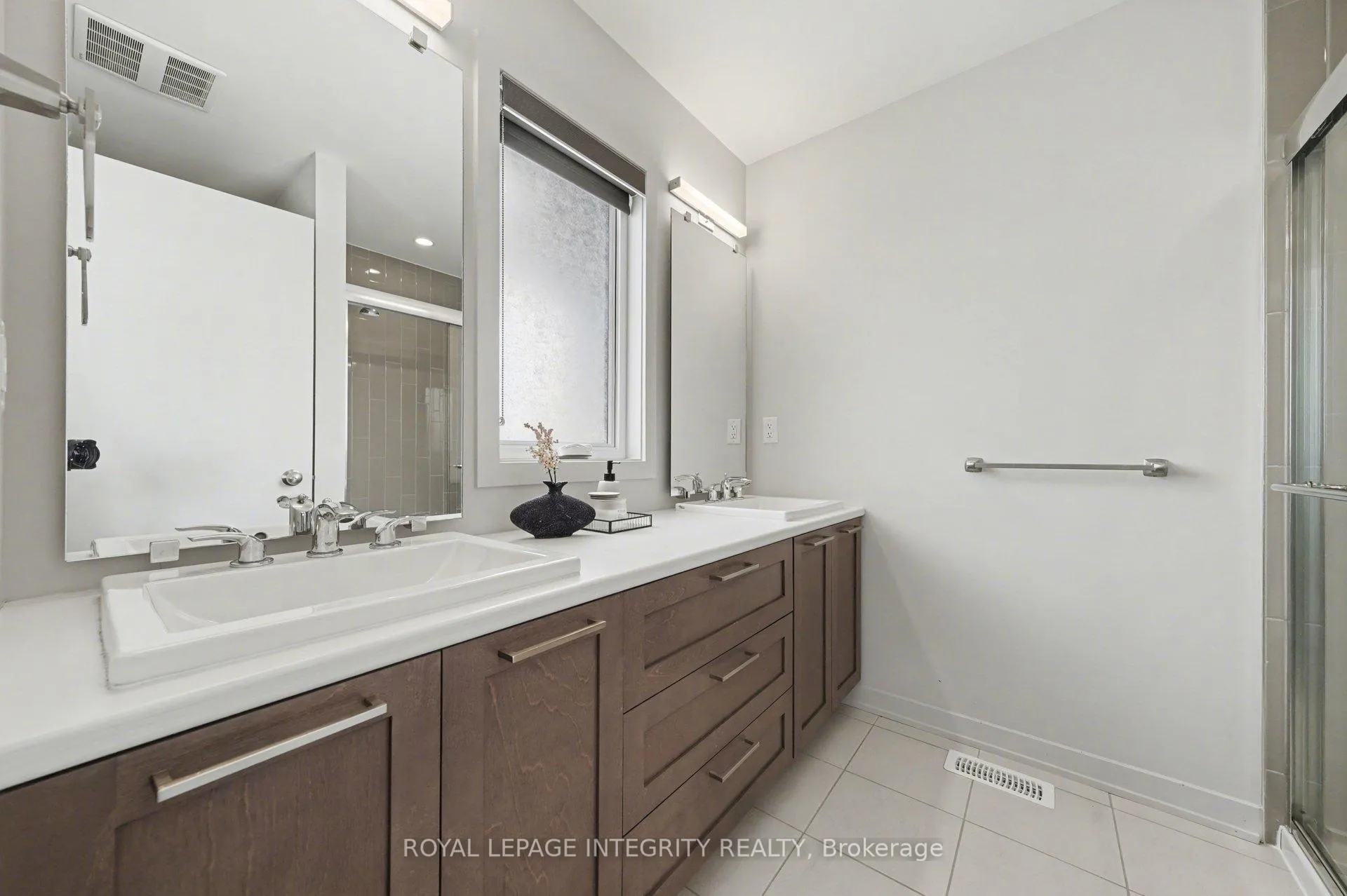 Photo 21 of 725 Guardian Grove, Ottawa, Riverside South/Gloucester Glen — HOMEH