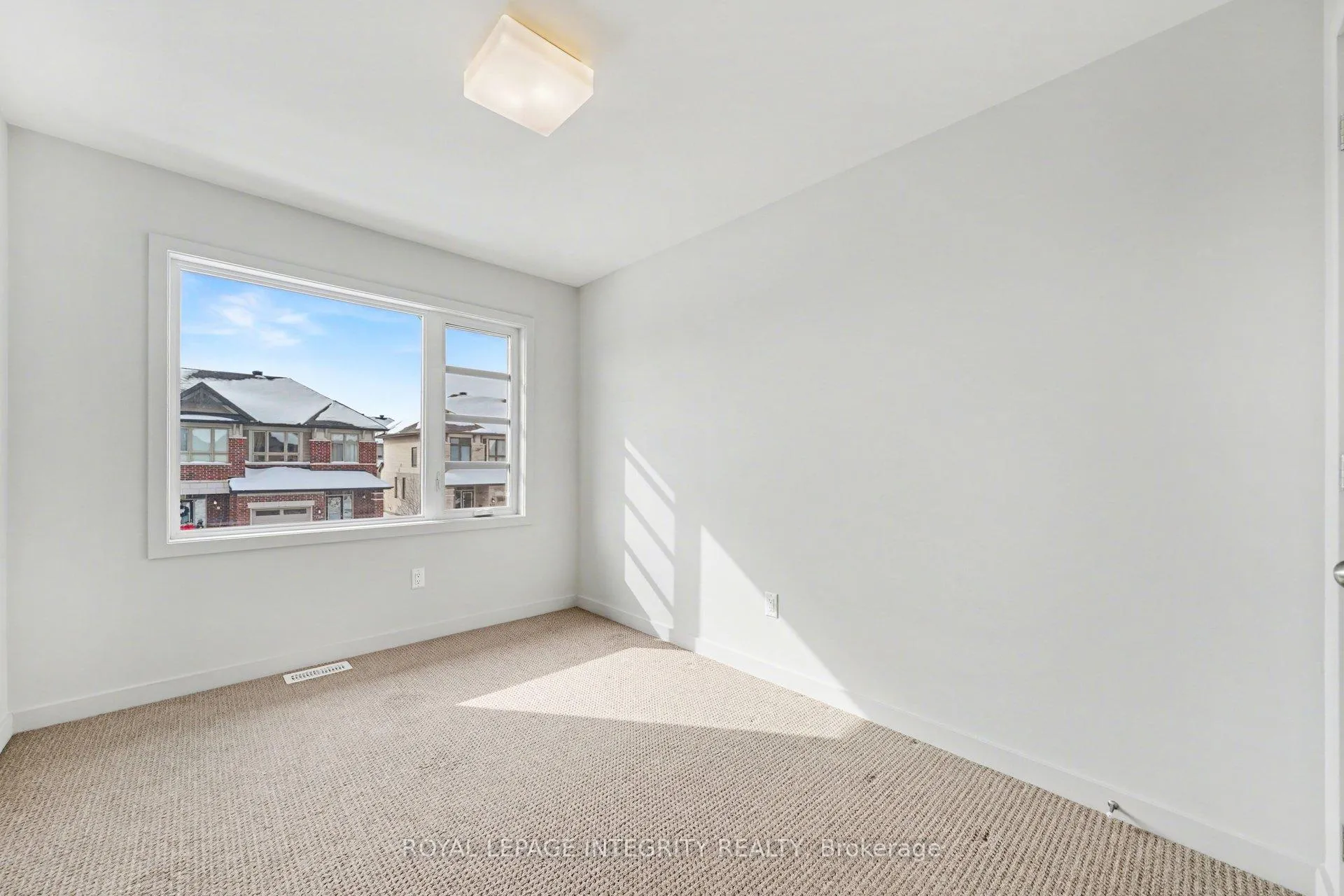 Photo 22 of 725 Guardian Grove, Ottawa, Riverside South/Gloucester Glen — HOMEH