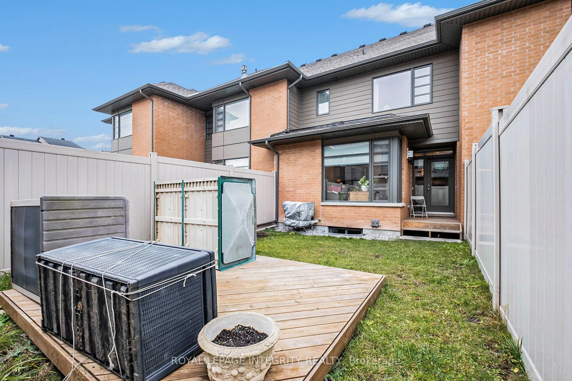 Photo 30 of 725 Guardian Grove, Ottawa, Riverside South/Gloucester Glen — HOMEH