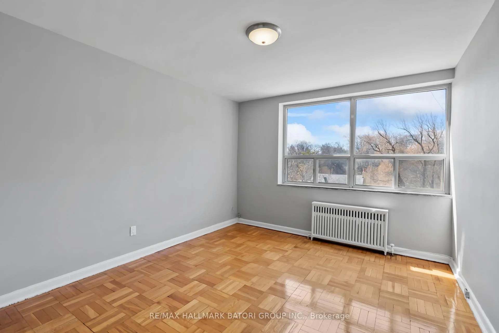 Photo 5 of Unit 403, 159 Russell Hill Road, Toronto, Casa Loma — HOMEH