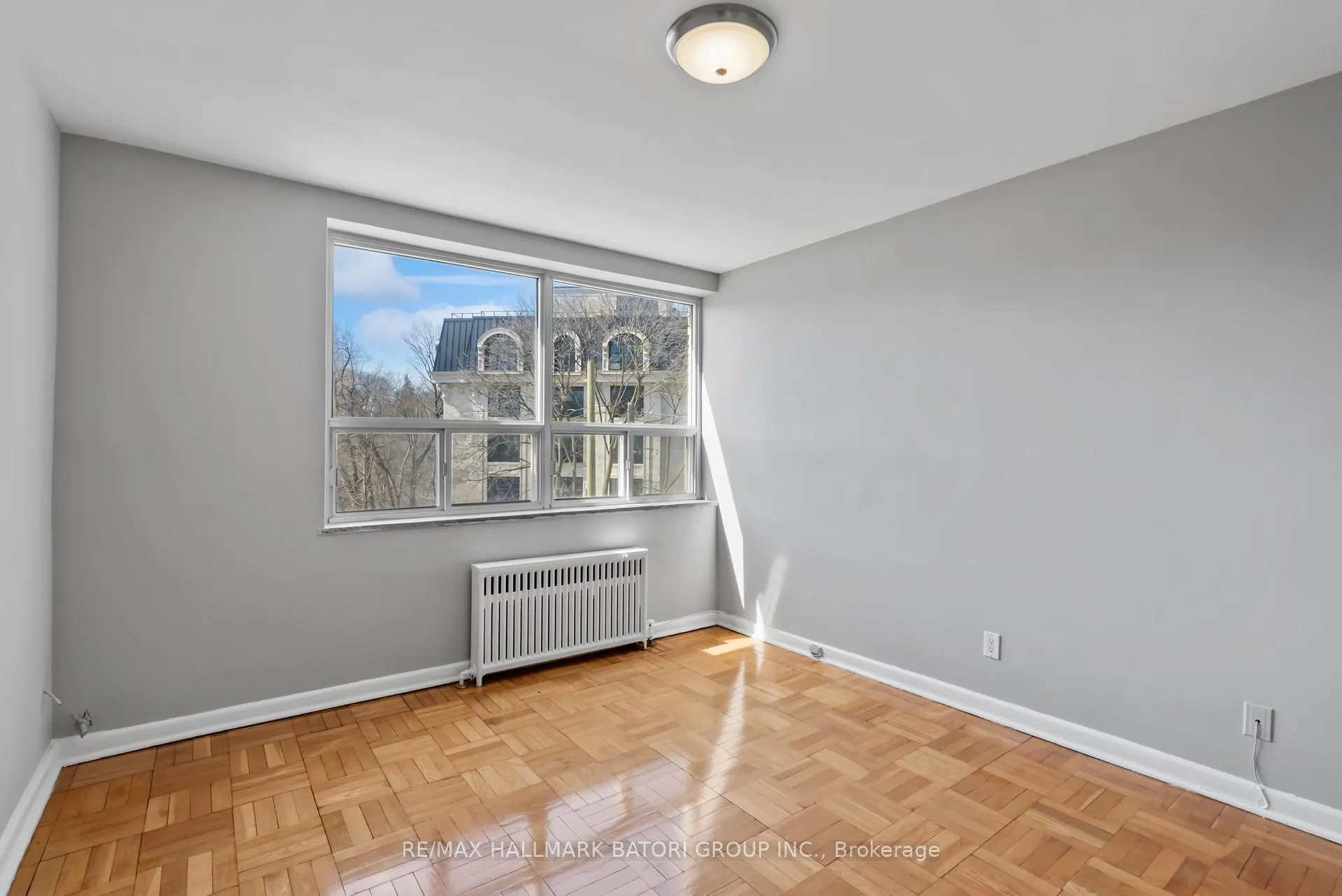 Photo 8 of Unit 403, 159 Russell Hill Road, Toronto, Casa Loma — HOMEH