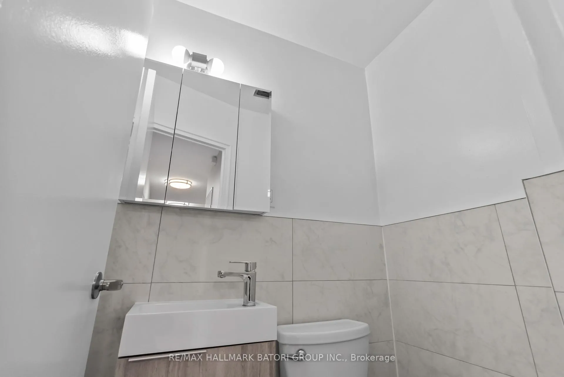Photo 9 of Unit 403, 159 Russell Hill Road, Toronto, Casa Loma — HOMEH