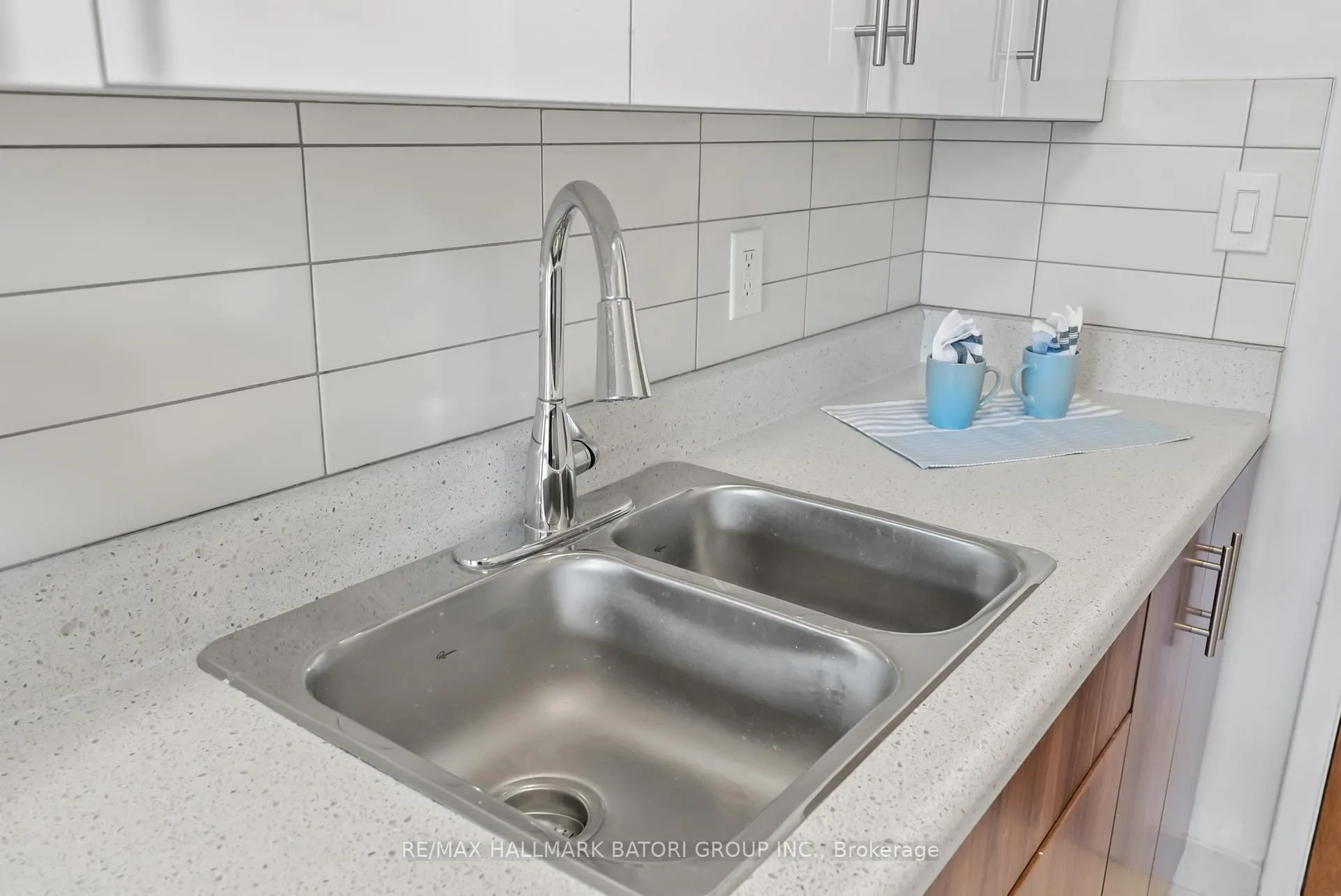 Photo 28 of Unit 403, 159 Russell Hill Road, Toronto, Casa Loma — HOMEH