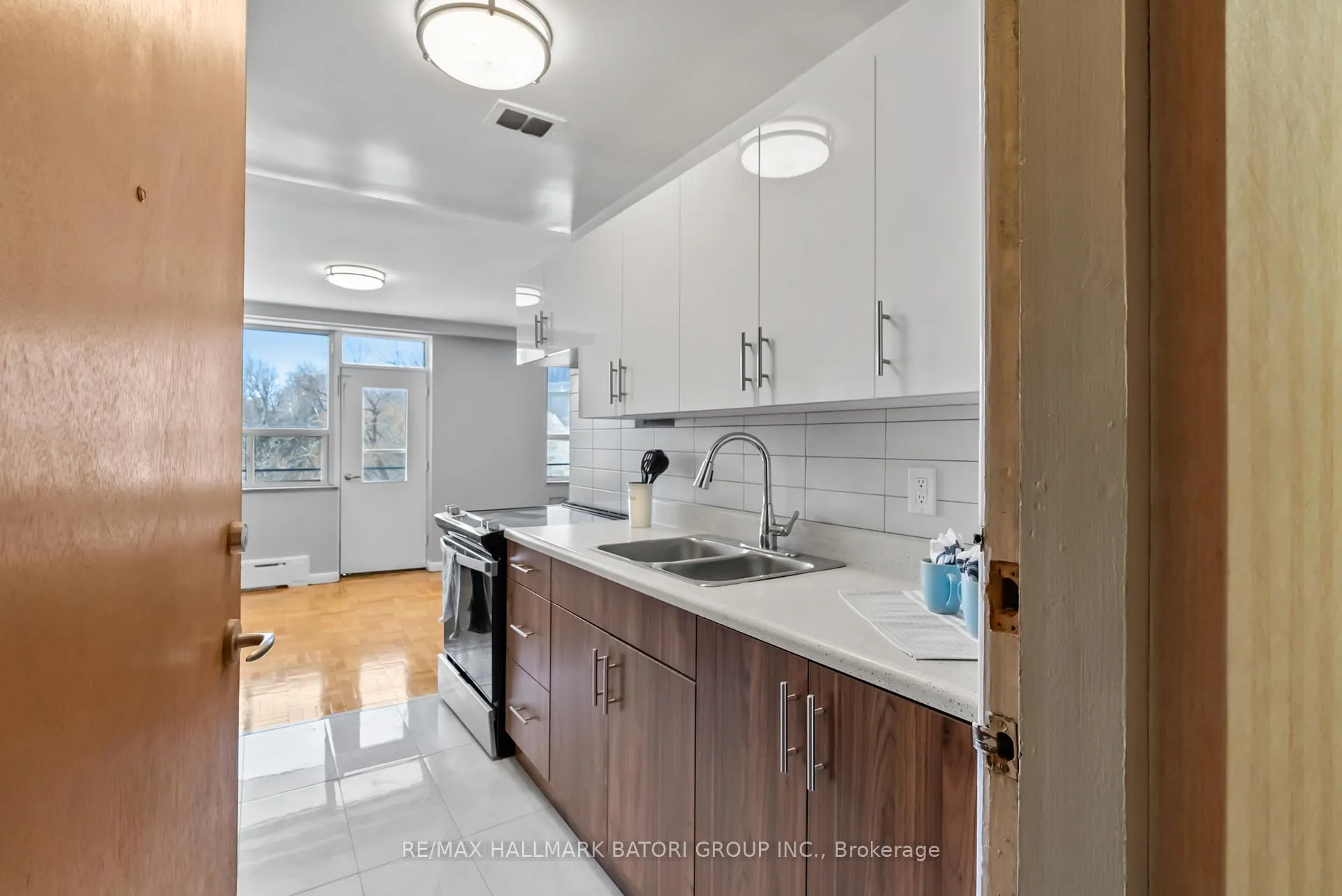 Photo 31 of Unit 403, 159 Russell Hill Road, Toronto, Casa Loma — HOMEH