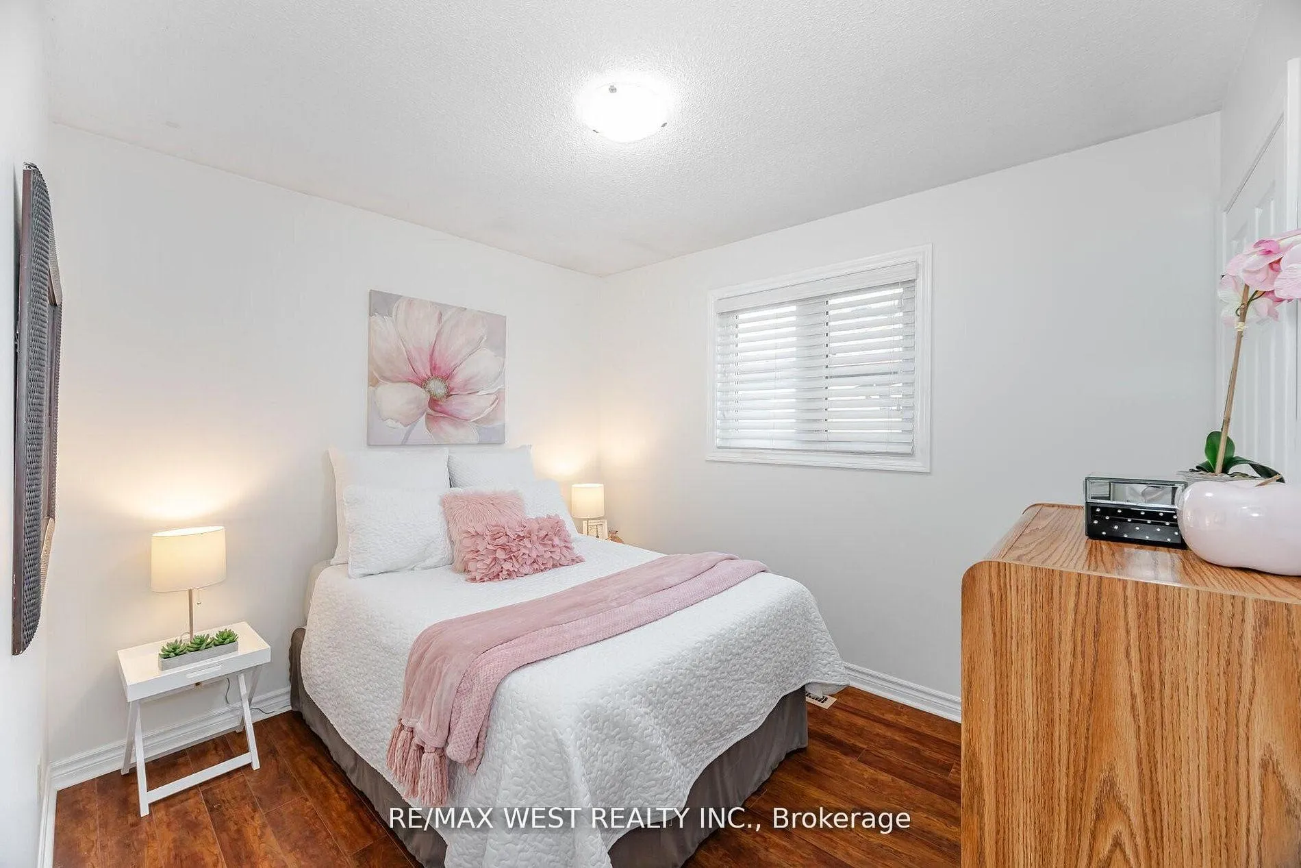 Photo 15 of 17 Malcolm Crescent, Brampton, Central Park — HOMEH