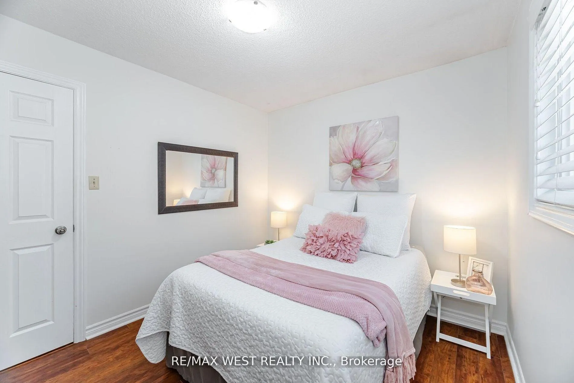 Photo 16 of 17 Malcolm Crescent, Brampton, Central Park — HOMEH