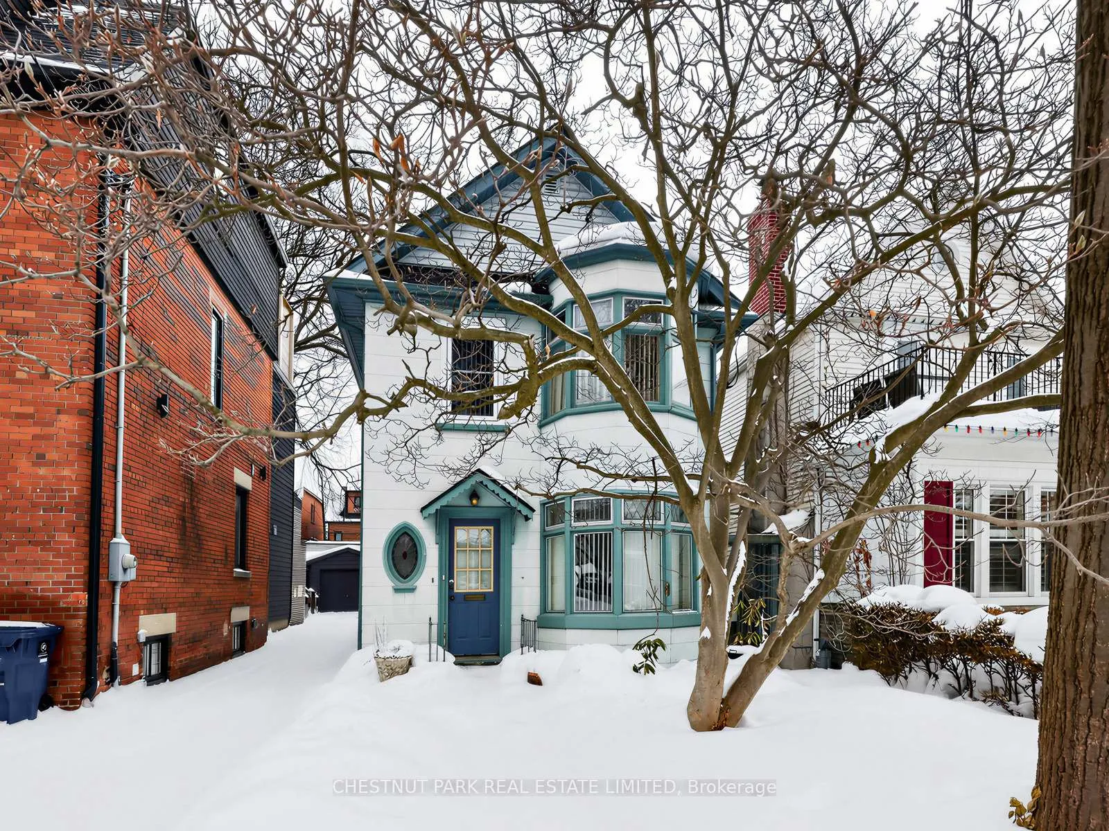 Photo 2 of 38 Walmsley Boulevard, Toronto, Yonge-St. Clair — HOMEH