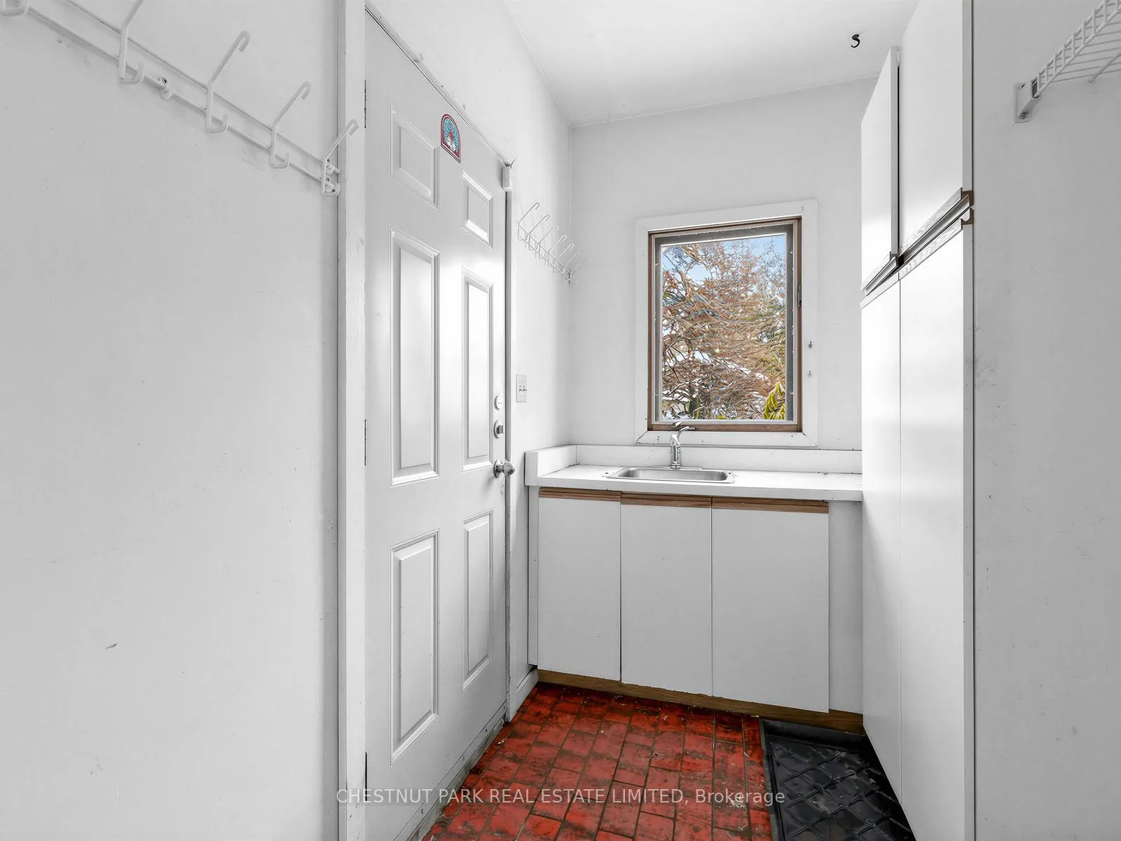 Photo 11 of 38 Walmsley Boulevard, Toronto, Yonge-St. Clair — HOMEH