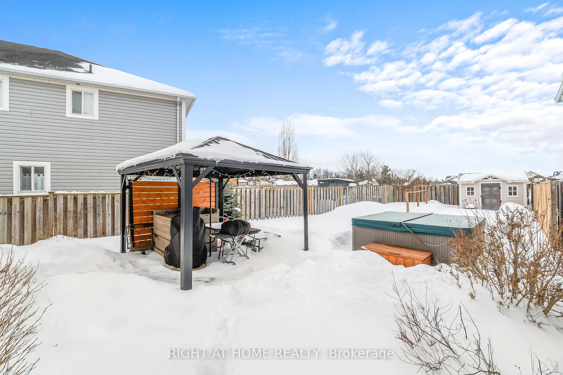 Photo 20 of 146 Maplewood Drive, Essa, Angus — HOMEH