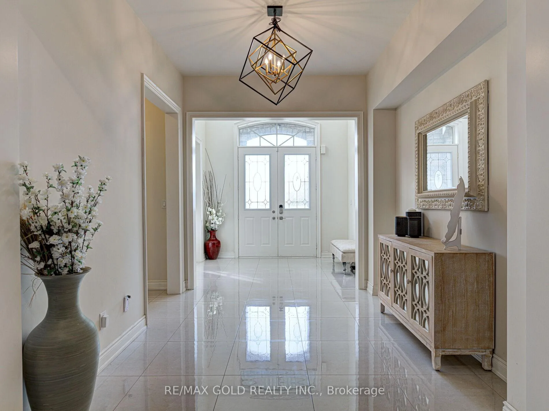 Photo 2 of 25 Leo Austin Road, Brampton, Toronto Gore Rural Estate — HOMEH
