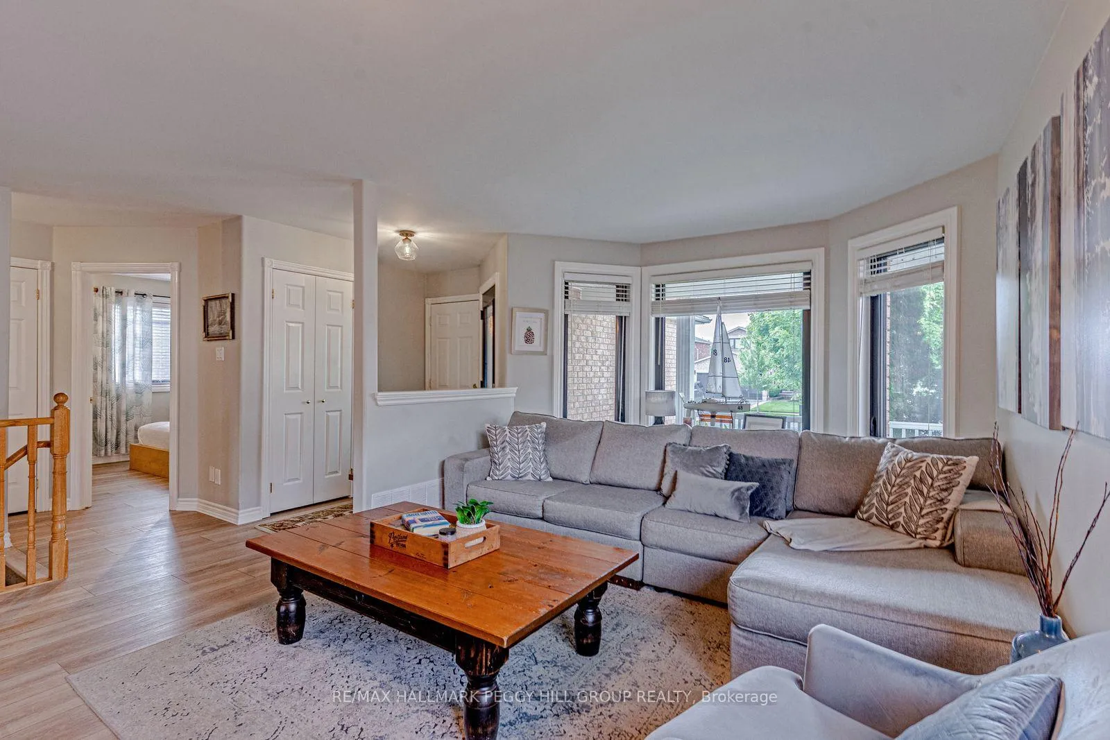 Photo 6 of 236 Pringle Drive, Barrie, Edgehill Drive — HOMEH